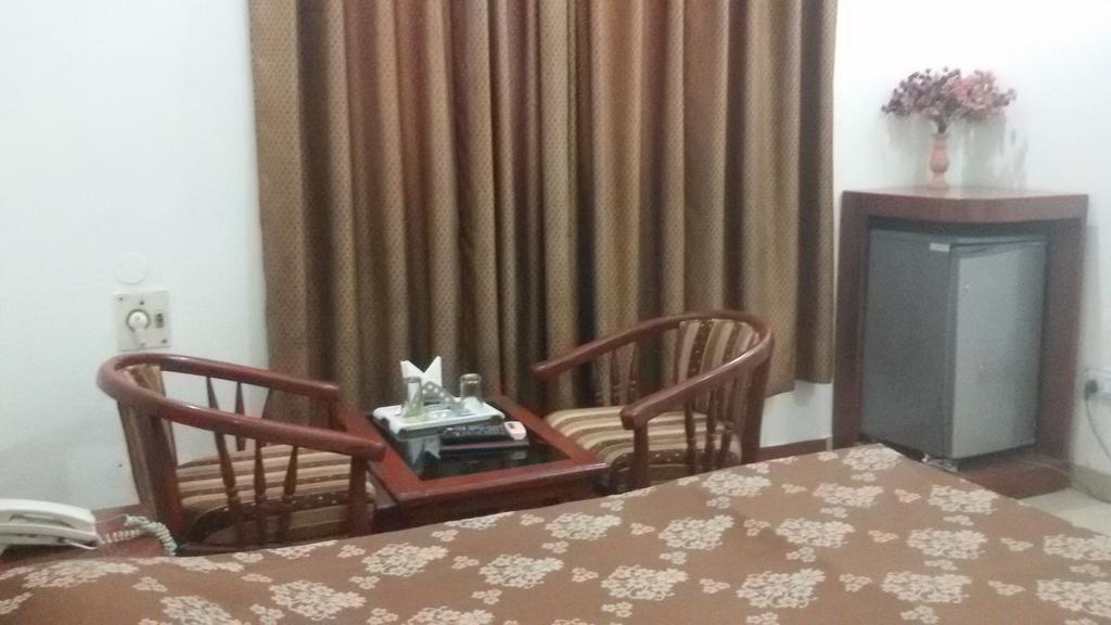 Hotel Sunrise Inn Лакхнау Екстер'єр фото
