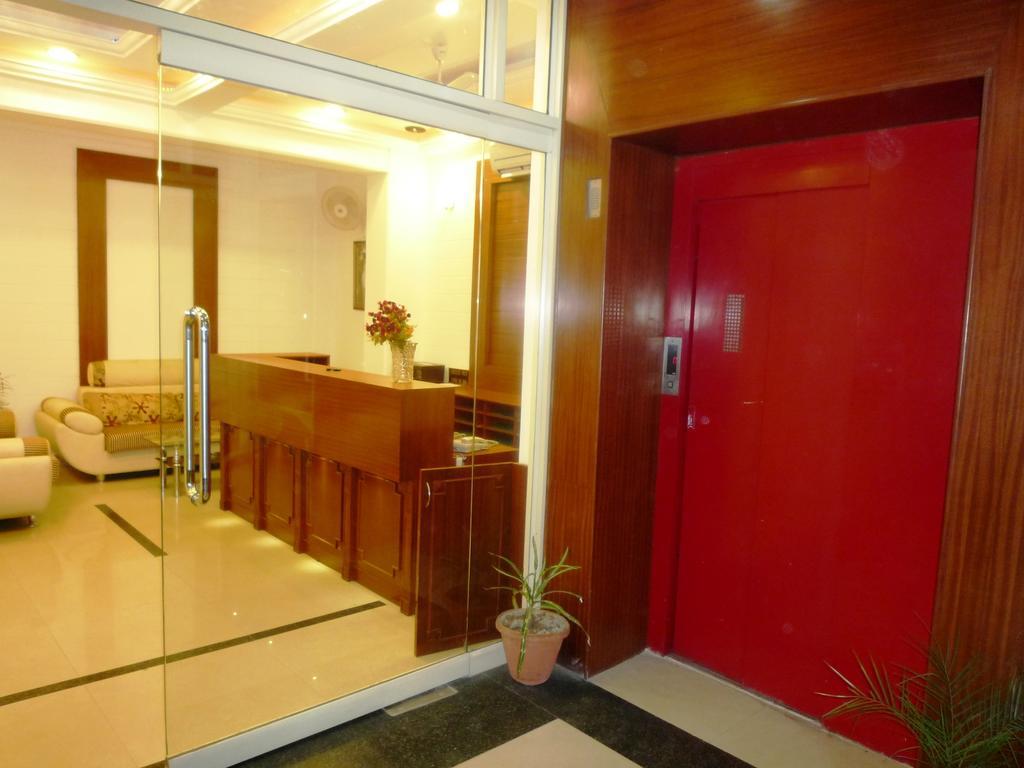Hotel Sunrise Inn Лакхнау Екстер'єр фото