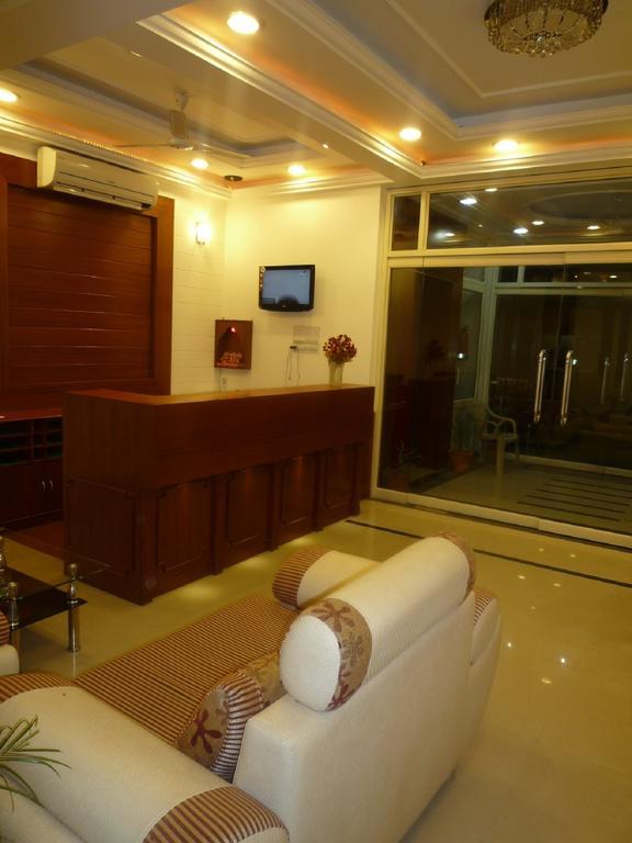 Hotel Sunrise Inn Лакхнау Екстер'єр фото